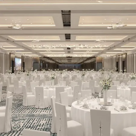 Crowne Plaza Dubai Festival City-3